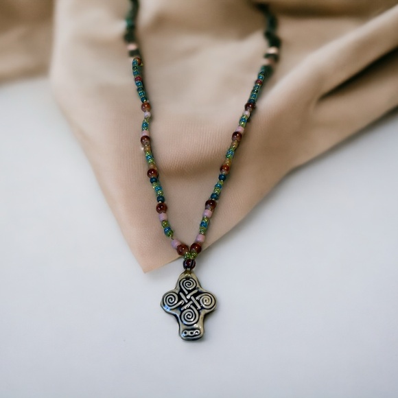 Celtic cross, vintage and artisan made. I can’t find another one just like it - Picture 3 of 13